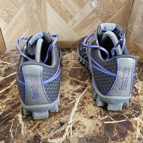 Reebok women's Realflex running  gray shoe size 11.   440 - Picture 3 of 10